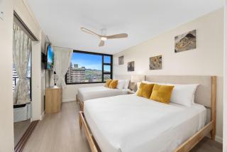 1BR Mountain View with Balcony, Pool & Free Parking - 4