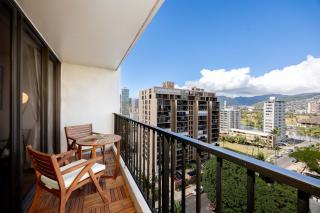 1BR Mountain View with Balcony, Pool & Free Parking - Honolulu - 8