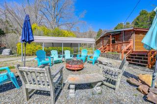 Fire Pit and Decks Creekside Cabin in Robbinsville - Robbinsville - 9
