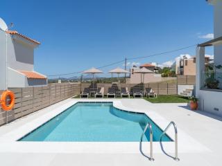 Beachfront villa in Rethymno with pool - Maroulás - 2