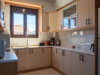 Spacious villa in Sfakaki with garden views - Sfakaki - 8