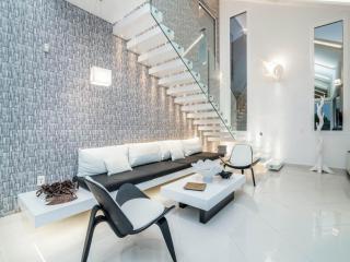 Villa with Jacuzzi, pool and views in Tragaki - Tragaki - 8