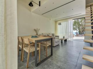 Villa by the sea with views in Vasilikos - 9