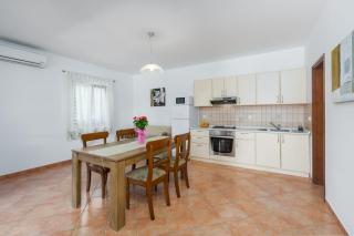 Strandnahe Ferienwohnung Marea Mit Pool Und Garten - Poreč - 4