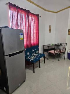 Mel's Place U4 Batangas Vista De Oro 2BR House w TV Netfilx w Free Parking, Free WIFI 4 Guests - Città di Batangas - 8