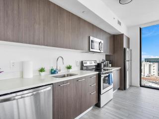 NEW! X Lounge V - High-Rise with Rooftop Pool in Downtown Miami - Miami - 6