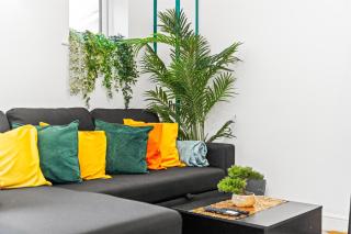 Modern 2BR Apartment Near Canary Wharf Ideal for Business Travelers - 2
