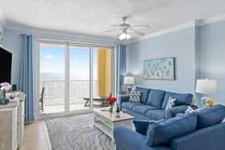 Beachfront Condo w Ocean Views Pool Access Emerald Isle 808 by AvantStay - Panama City Beach - 0