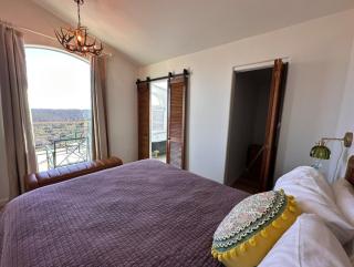 Carmel in the Sky - Leakey - 5