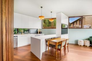 Luxury Character Home in Hobart - - 3