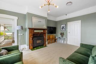 Luxury Character Home in Hobart - 2