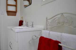 Shunters Cottage - Waihi - 7