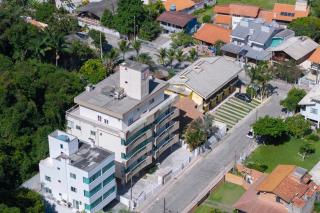 Apartamento a 150 metros da Praia Bombinhas com 110m2 Natureza e Praia juntos Apt Completo pra toda família com Elevador #Uma verdadeira Experiência# - Bombinhas - 4