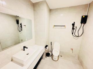 Gray Luxe Studio 25 - 3