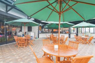 Mamifokobo Hotel & Glamping - Sindanglaya - 6