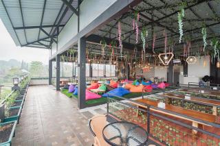 Mamifokobo Hotel & Glamping - Sindanglaya - 7