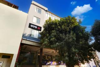 Hotel O Grandfather - Tājganj - 0