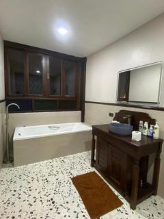 Dalasone Pool Villa with Stunning Mountain View - Vang Vieng - 4