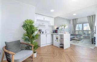 Stunning 2 Bed Great Metro access - Dubai - 5