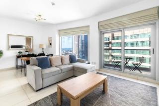 Prime Downtown Burj Khalifa I Sleeps 8 - Dubai - 3