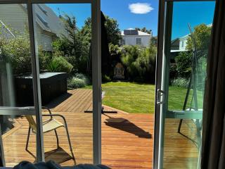 3 Bedroom Home in Peaceful Setting - Christchurch - 5