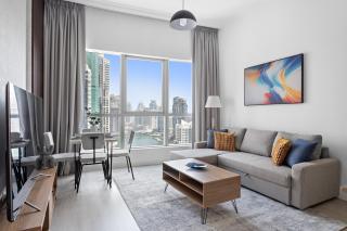 Renovated Luxe Bay Central Dubai Marina Apartment - 0