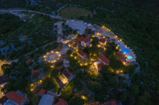 Rustical Resort Kokorići with Shared Outdoor Swimming Pool - Vrgorac - 0