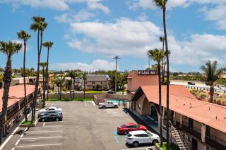 Hyland Inn near Legoland - Carlsbad - 2
