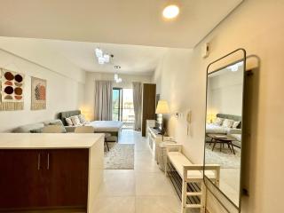 Homes2Retreat - Elegant Studio in JVC, Dubai - 7