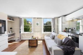 1 Bedroom Apartment w Terrace - London - 9