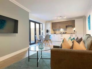 Modern & Stylish 2 Bedroom 2 Bath Apartments in Rochester - 6