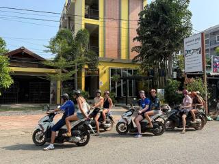Neakru Guesthouse and Restaurant - Kampot - 5