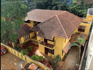 Private Room in a Cheerful Bungalow with a balcony - Bangalore - 0