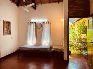 Private Room in a Cheerful Bungalow with a balcony - Bangalore - 2