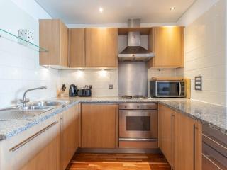 Pass the Keys Bright Spacious Modern 5th flr City Oasis-Sleeps 6 - London - 7