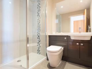 Pass the Keys Bright Spacious Modern 5th flr City Oasis-Sleeps 6 - London - 4