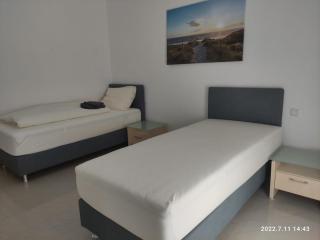 Grosse 3 Zimmerwohnung direkt an der schweizer Grenzen - Gottmadingen - 2