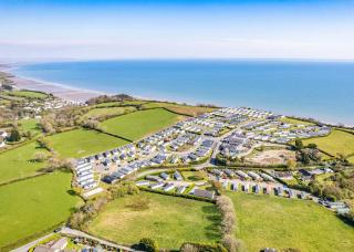 Meadow House Holiday Park - Amroth - 3
