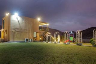 Green Meadows Farmhouse - - 6