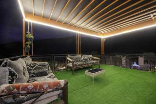 Green Meadows Farmhouse - - 4