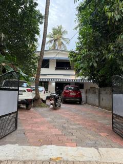 Bluebell Home - Kozhikode - 9