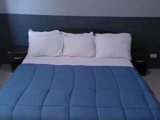 Great Escape Inn Hotel - 1