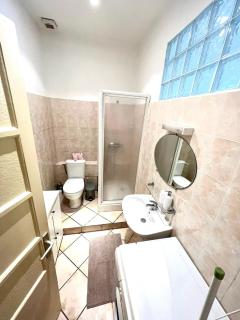 Historic & spacious flat w balcony in central Nice - Nice - 3