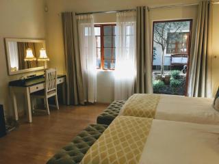 Dunvegan Execu Lodge - Edenvale - 2