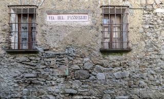 A small house in a fairytale village - 2