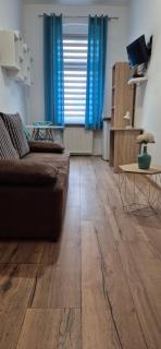 Hostel Tulip - Pokój 2 ze wspólną łazienką i kuchnią - Szczecin - 0