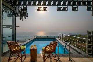 SaffronStays Nautica - Harnai - 0