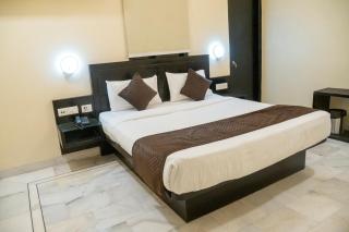 Hotel Sun Grand - Agra - 7