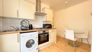 2 Bed Apartment in Paddington - London - 6