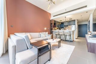 High-Rise 1BR with Lake and City Views and Minutes to Metro, MBL Royal, Jumeirah Lake Towers by Deluxe Holiday Homes - 0